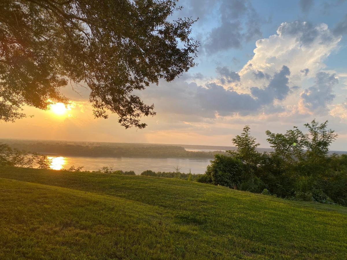 The King'S Daughters B And B On The Bluff Overlooking The Mighty Mississippi Natchez Bagian luar foto